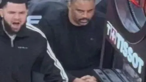 丁威迪为独行侠挺身：东契奇交易求戴维斯解困尊重危机