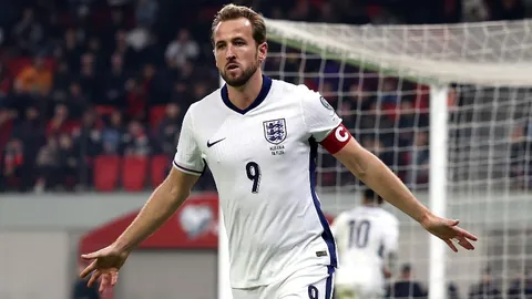 南上山街小学：童心飞扬扇舞间，武术精神代代传